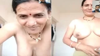 Taboo Desi mature Milf aunty nude on WhatsApp video call sex for young nephew