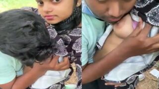 Fsiblog Indian viral mms school girl small boobs sucking and pussy fingering with bf